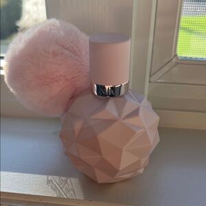 Ariana Grande Sweet Like Candy